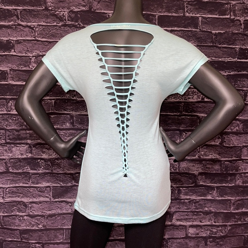 Miami Beach Graphic Knotted Shredded Back Tee Small - Picture 3 of 5